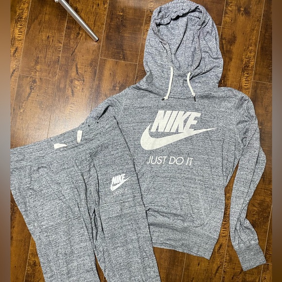 Nike Pants - 2pc Nike Set Hoodie & Joggers